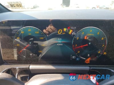 Zdjęcie 9 z 12 samochodu: 2022 MERCEDES-BENZ GLA 250 4MATIC VIN:W1N4N4HB5NJ338939 - miniatura