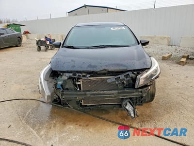 Piąte zdjęcie samochodu w środku: 2018 KIA FORTE LX VIN:3KPFK4A7XJE283975 - miniatura
