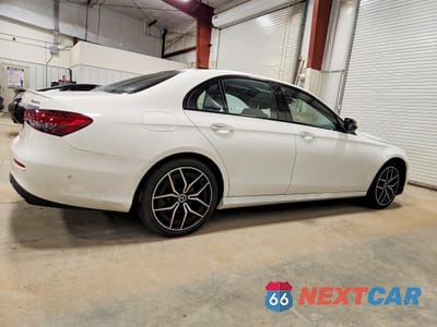 Trzecie zdjęcie samochodu z tyłu: 2023 MERCEDES-BENZ E 350 4MATIC VIN:W1KZF8EB2PB109739 - miniatura