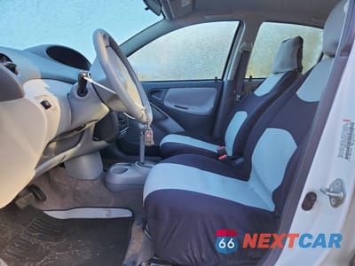 Zdjęcie 7 z 12 samochodu: 2002 TOYOTA ECHO BASE VIN:JTDBT123125024732 - miniatura