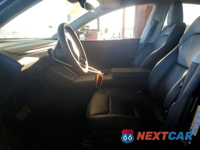 Zdjęcie 7 z 11 samochodu: 2026 TESLA MODEL Y VIN:7SAYGDEE0TF358105 - miniatura