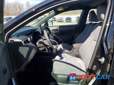 Zdjęcie 7 z 12 samochodu: 2025 TOYOTA COROLLA CROSS HYBRID S VIN:7MUFBABG4SV072278 - miniatura