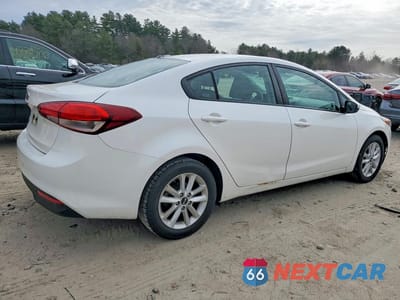 Trzecie zdjęcie samochodu z tyłu: 2017 KIA FORTE LX VIN:3KPFL4A7XHE133064 - miniatura