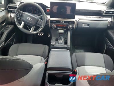 Zdjęcie 8 z 12 samochodu: 2025 TOYOTA TACOMA TRD SPORT VIN:3TYKB5FN7ST025369 - miniatura