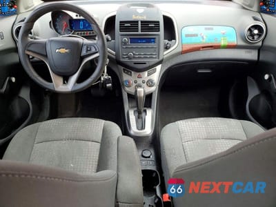 Zdjęcie 8 z 12 samochodu: 2014 CHEVROLET SONIC LS VIN:1G1JA5SH5E4228568 - miniatura