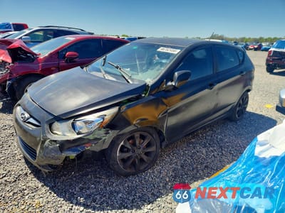2013 HYUNDAI ACCENT SE KMHCU5AE4DU130754 - główne zdjęcie licytacji z USA - miniatura
