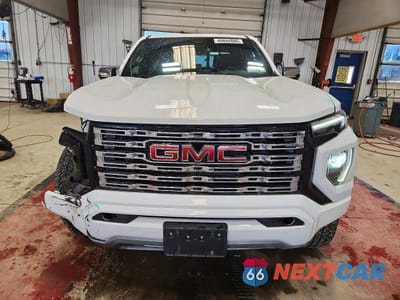 Piąte zdjęcie samochodu w środku: 2024 GMC CANYON DENALI VIN:1GTP6FEK0R1154418 - miniatura