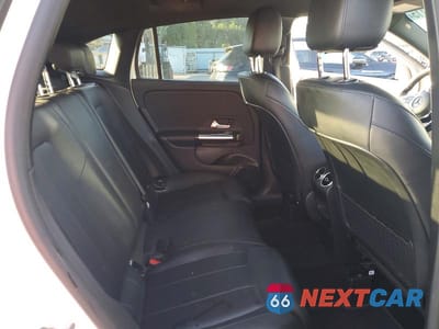 Zdjęcie 11 z 12 samochodu: 2022 MERCEDES-BENZ GLA 250 4MATIC VIN:W1N4N4HB8NJ317485 - miniatura