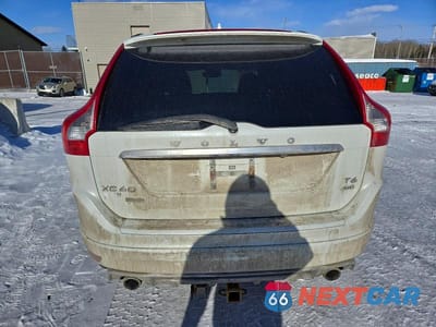 Zdjęcie 6 z 12 samochodu: 2017 VOLVO XC60 T6 R-DESIGN PREMIER VIN:YV449MRP0H2134552 - miniatura