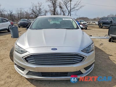 Piąte zdjęcie samochodu w środku: 2017 FORD FUSION SE HYBRID VIN:3FA6P0LU3HR285363 - miniatura