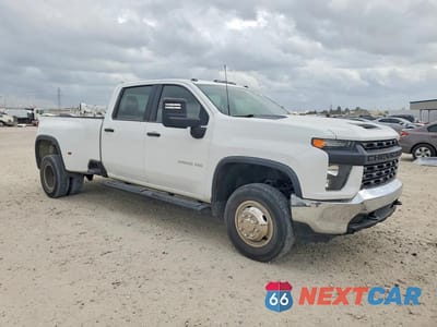 Czwarte zdjęcie samochodu z boku: 2021 CHEVROLET SILVERADO C3500 VIN:1GC4WRE74MF135088 - miniatura