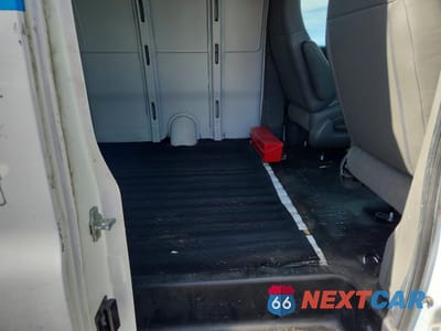 Zdjęcie 10 z 13 samochodu: 2018 GMC SAVANA 2500 CARGO DELIVERY VAN VIN:1GTW7AFG5J1902025 - miniatura