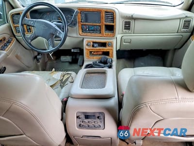 Zdjęcie 8 z 13 samochodu: 2005 CHEV SUBURBAN K1500 VIN:3GNFK16Z75G158863 - miniatura