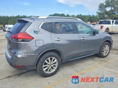 Trzecie zdjęcie samochodu z tyłu: 2017 NISSAN ROGUE SV VIN:KNMAT2MV1HP559119 - miniatura