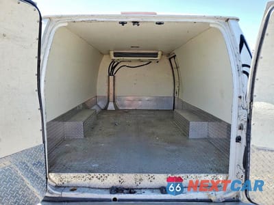 Zdjęcie 10 z 13 samochodu: 2004 FORD E350 REFRIGERATED DELIVERY VAN VIN:1FTSS34LX4HA37573 - miniatura