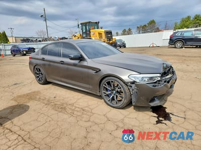 Czwarte zdjęcie samochodu z boku: 2020 BMW M5 M5 COMPETITION VIN:WBSJF0C06LB448839 - miniatura