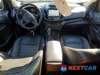 Zdjęcie 8 z 12 samochodu: 2018 FORD ESCAPE TITANIUM VIN:1FMCU9J92JUC62319 - miniatura