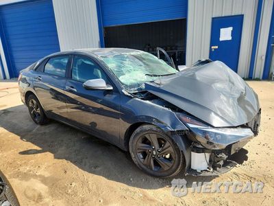 Czwarte zdjęcie samochodu z boku: 2023 HYUNDAI ELANTRA SEL VIN:KMHLM4AG0PU606918 - miniatura