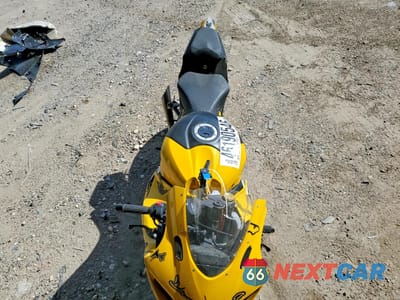 Piąte zdjęcie samochodu w środku: 2020 SUZUKI GSX-R1000 VIN:JS1DM11B2L7100361 - miniatura