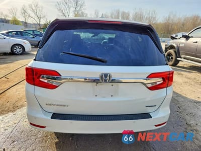 Zdjęcie 6 z 13 samochodu: 2018 HONDA ODYSSEY TOURING VIN:5FNRL6H87JB048691 - miniatura