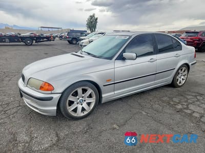 2001 BMW 325 I WBAAV33431FU81752 - główne zdjęcie licytacji z USA - miniatura