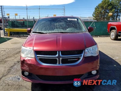 Piąte zdjęcie samochodu w środku: 2019 DODGE GRAND CARAVAN SXT VIN:2C4RDGCG3KR735514 - miniatura
