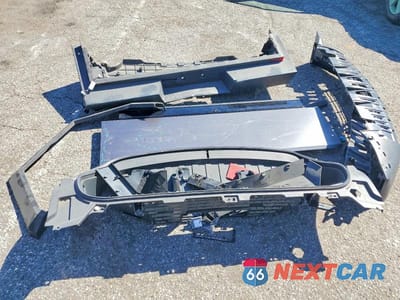 Zdjęcie 12 z 12 samochodu: 2024 TESLA CYBERTRUCK VIN:7G2CEHED8RA014035 - miniatura