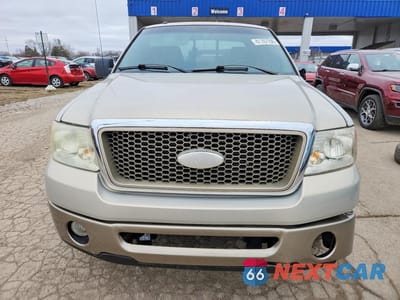 Piąte zdjęcie samochodu w środku: 2006 FORD F150 VIN:1FTPX12526FA10379 - miniatura