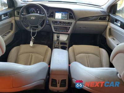 Zdjęcie 8 z 11 samochodu: 2017 HYUNDAI SONATA HYBRID LIMITED VIN:KMHE34L33HA075674 - miniatura