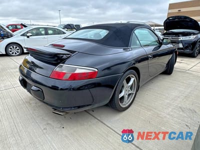 Czwarte zdjęcie samochodu z boku: 2004 PORSCHE 911 CARRERA VIN:WP0CA29944S652055 - miniatura