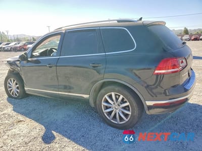 Drugie zdjęcie samochodu z przodu: 2015 VOLKSWAGEN TOUAREG V6 VIN:WVGEF9BP7FD006930 - miniatura