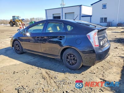 Drugie zdjęcie samochodu z przodu: 2013 TOYOTA PRIUS TWO VIN:JTDKN3DU7D5632477 - miniatura