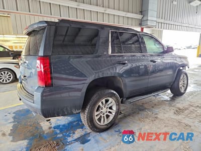 Trzecie zdjęcie samochodu z tyłu: 2020 CHEVROLET TAHOE K1500 LT VIN:1GNSKBKC1LR281920 - miniatura