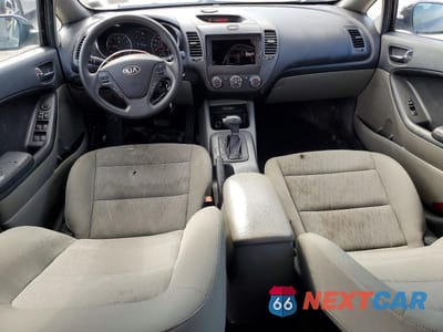 Zdjęcie 8 z 12 samochodu: 2015 KIA FORTE LX VIN:KNAFK4A61F5303957 - miniatura