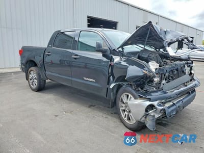 Czwarte zdjęcie samochodu z boku: 2012 TOYOTA TUNDRA GRADE VIN:5TFEY5F13CX130037 - miniatura