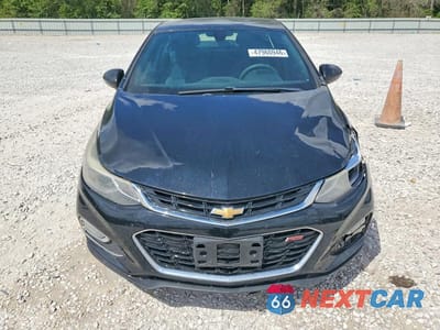 Piąte zdjęcie samochodu w środku: 2018 CHEVROLET CRUZE LT VIN:1G1BE5SM5J7190631 - miniatura