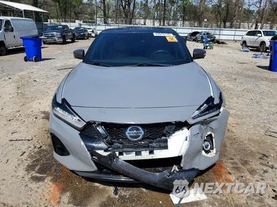 Piąte zdjęcie samochodu w środku: 2019 NISSAN MAXIMA PLATINUM VIN:1N4AA6AV2KC378455 - miniatura