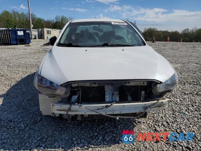 Piąte zdjęcie samochodu w środku: 2017 MITSUBISHI LANCER ES VIN:JA32U2FU2HU008624 - miniatura