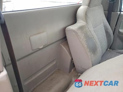 Zdjęcie 10 z 14 samochodu: 2004 CHEVROLET COLORADO VIN:1GCDT148348190429 - miniatura