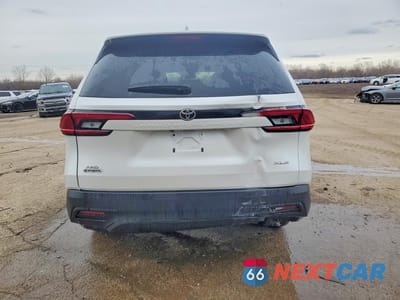 Zdjęcie 6 z 13 samochodu: 2026 TOYOTA GRAND HIGHLANDER XLE VIN:5TDAAAB50TS107700 - miniatura