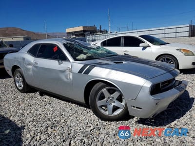 Czwarte zdjęcie samochodu z boku: 2010 DODGE CHALLENGER SE VIN:2B3CJ4DV5AH313793 - miniatura