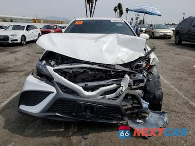 Piąte zdjęcie samochodu w środku: 2024 TOYOTA CAMRY SE VIN:4T1G11AKXRU907874 - miniatura