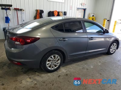 Trzecie zdjęcie samochodu z tyłu: 2020 HYUNDAI ELANTRA SE VIN:5NPD74LF7LH502578 - miniatura