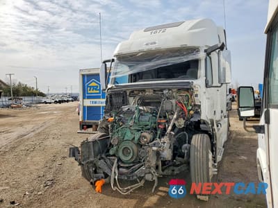 Drugie zdjęcie samochodu z przodu: 2024 VOLVO VN VNL VIN:4V4NC9EH9RN641099 - miniatura