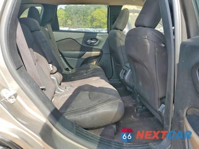 Zdjęcie 11 z 13 samochodu: 2017 JEEP CHEROKEE LATITUDE VIN:1C4PJMCB2HW606618 - miniatura