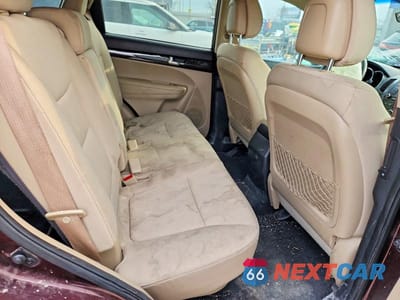 Zdjęcie 11 z 12 samochodu: 2012 KIA SORENTO LX VIN:5XYKTDA26CG226968 - miniatura