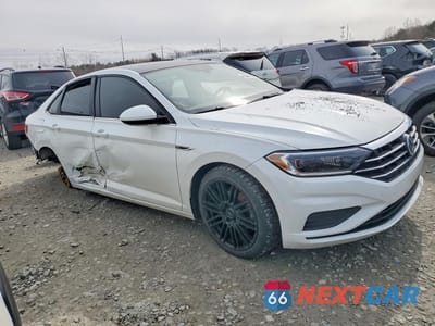 Czwarte zdjęcie samochodu z boku: 2019 VOLKSWAGEN JETTA SEL VIN:3VWE57BU0KM200390 - miniatura