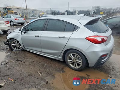 Drugie zdjęcie samochodu z przodu: 2017 CHEVROLET CRUZE LT VIN:3G1BE6SM8HS512714 - miniatura