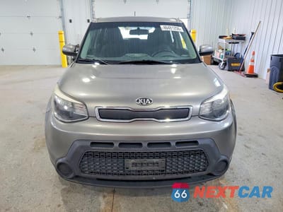 Piąte zdjęcie samochodu w środku: 2015 KIA SOUL BASE VIN:KNDJN2A21F7172815 - miniatura