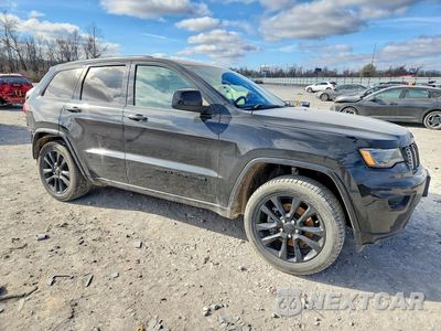 Czwarte zdjęcie samochodu z boku: 2021 JEEP GRAND CHEROKEE LAREDO VIN:1C4RJFAG8MC795371 - miniatura